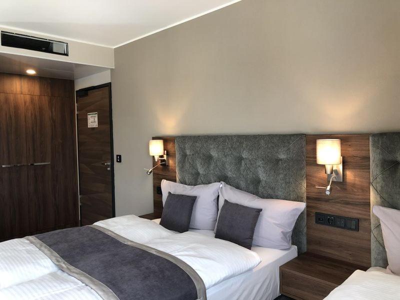 Intergroup Business & Design Hotel Ingolstadt Kosching エクステリア 写真