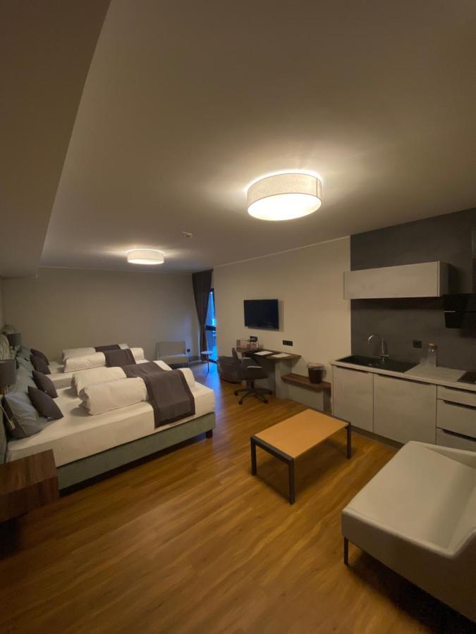 Intergroup Business & Design Hotel Ingolstadt Kosching エクステリア 写真