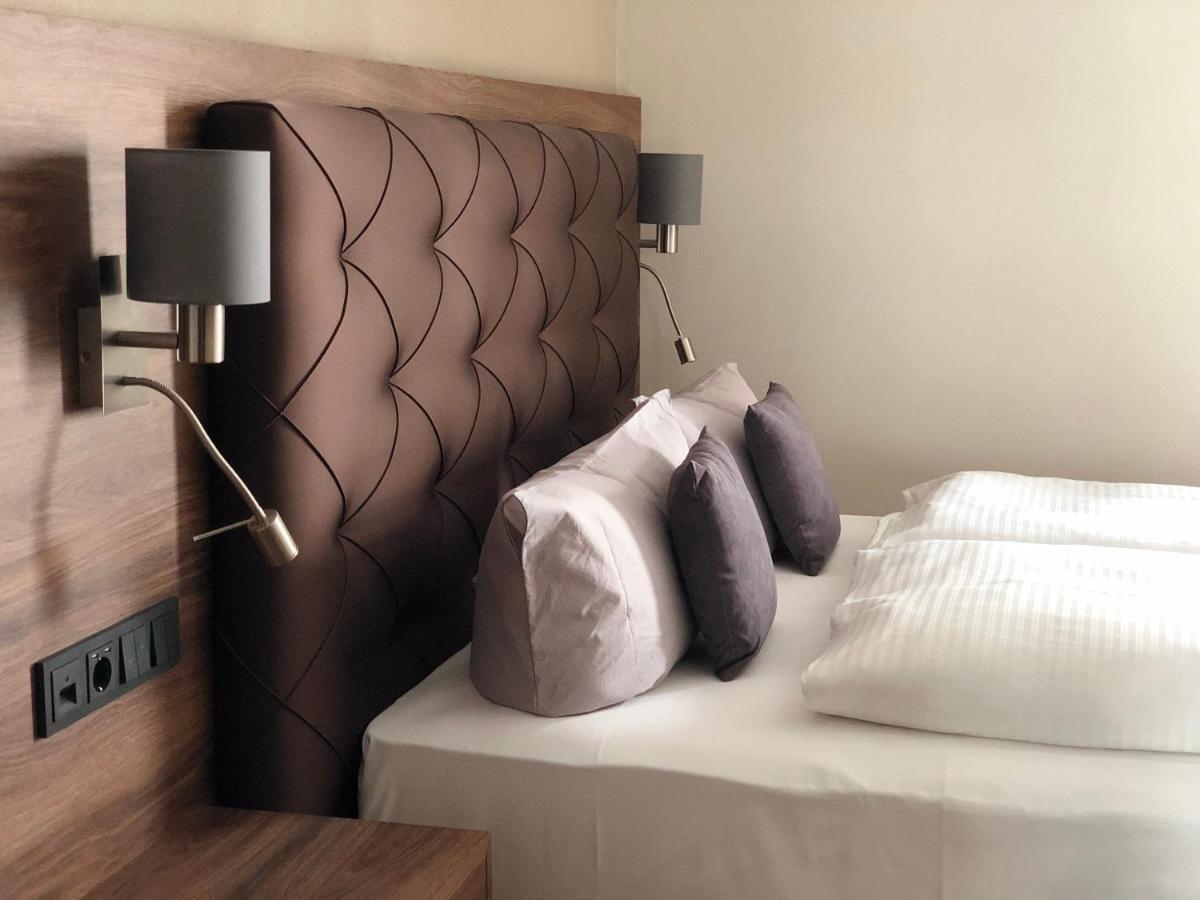 Intergroup Business & Design Hotel Ingolstadt Kosching エクステリア 写真