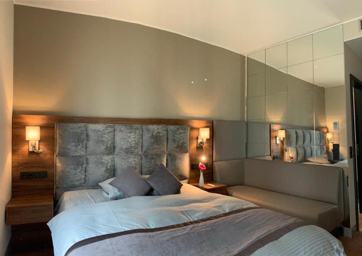 Intergroup Business & Design Hotel Ingolstadt Kosching エクステリア 写真