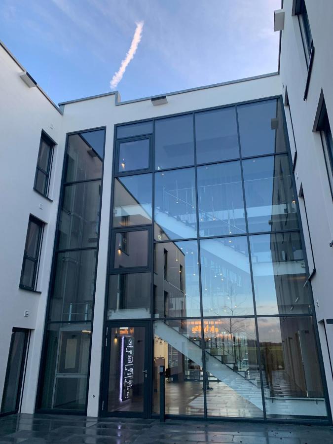 Intergroup Business & Design Hotel Ingolstadt Kosching エクステリア 写真